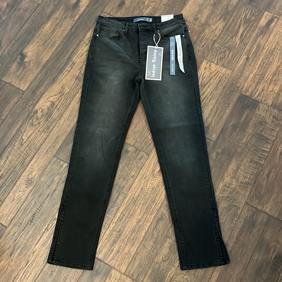 5/27 Indigo Rising High Rise
Slim Straight Fit Jeans Black Wash - Picture 2 of 10